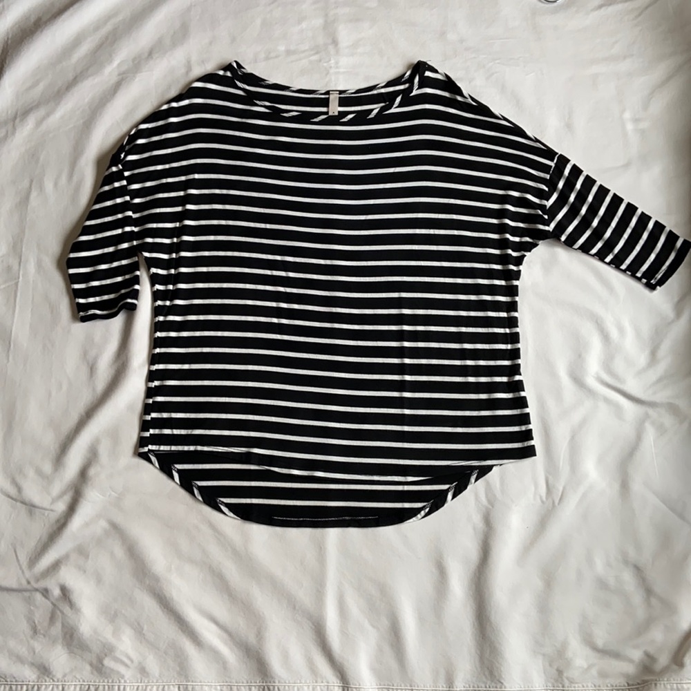 Top, striped